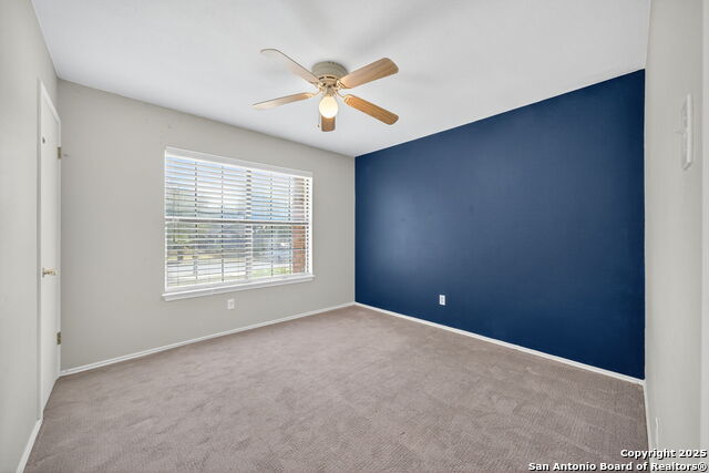 Listing photo id 27 for 824 Garden Meadow