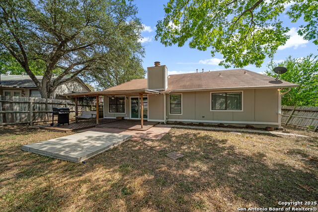 Listing photo id 32 for 824 Garden Meadow