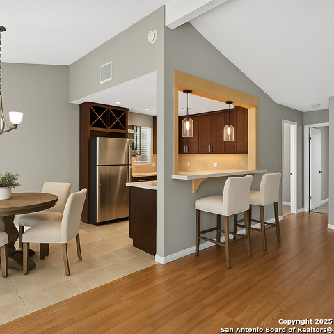 Listing photo id 2 for 824 Garden Meadow