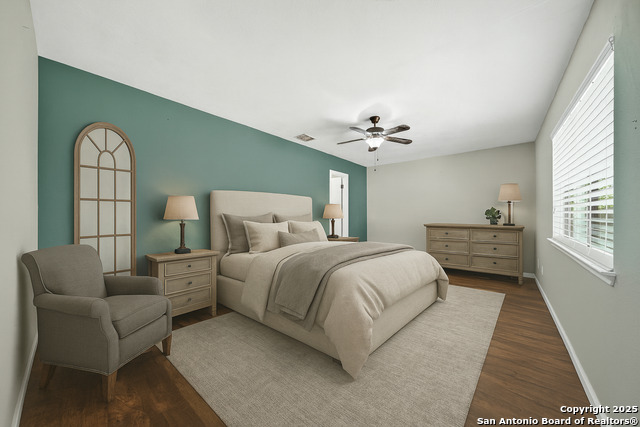 Listing photo id 6 for 824 Garden Meadow
