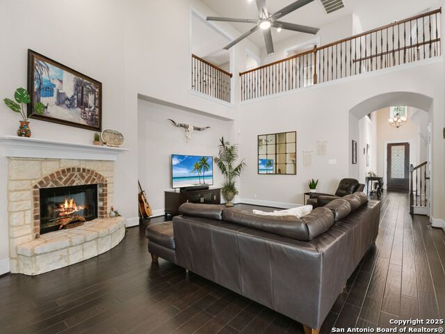 Listing photo id 11 for 25715 Stormy Ridge