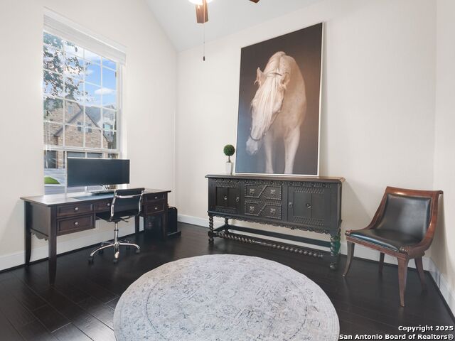 Listing photo id 6 for 25715 Stormy Ridge