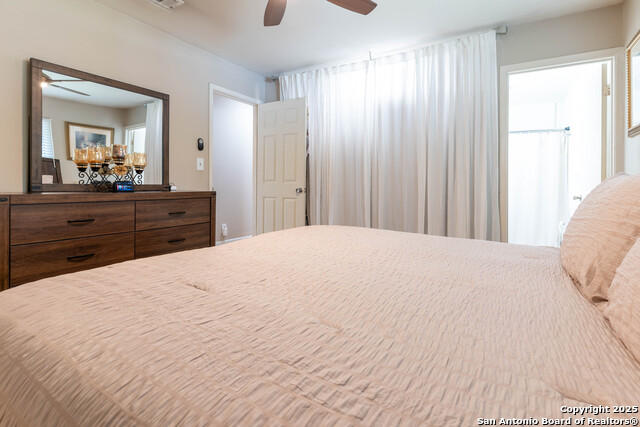 Image 18 of 29 For 6635 Spring Hollow