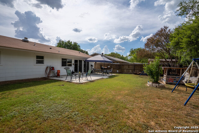 Image 26 of 29 For 6635 Spring Hollow