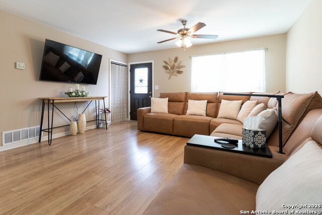 Image 4 of 29 For 6635 Spring Hollow