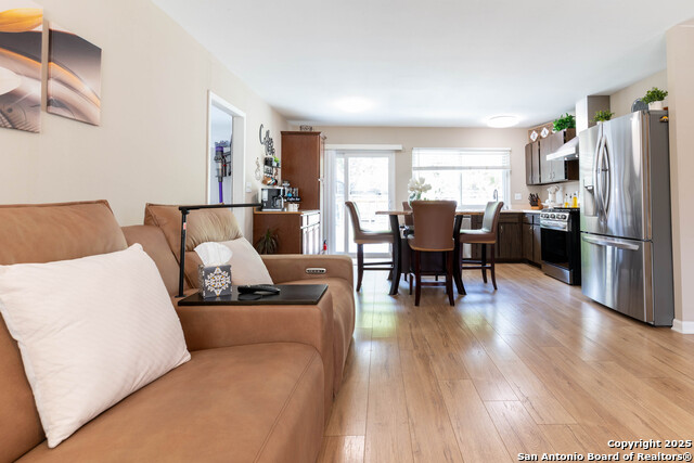 Image 7 of 29 For 6635 Spring Hollow