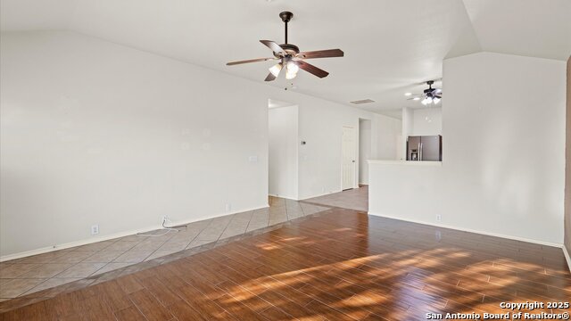 Listing photo id 10 for 5805 Black Diamond