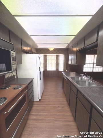 Image 4 of 11 For 5519 Crystal Valley
