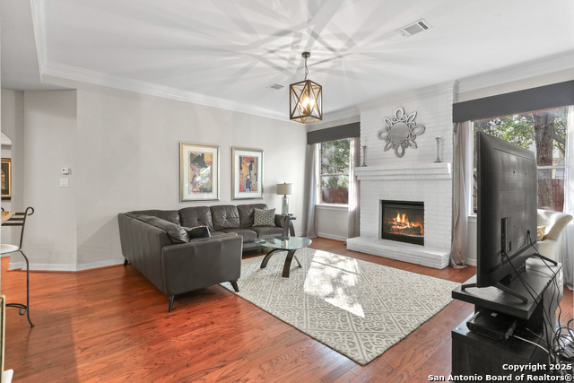 Image 13 of 44 For 18515 Rogers Place