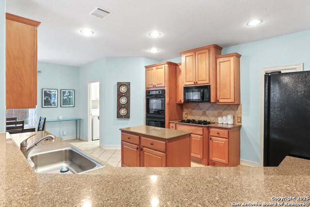 Image 16 of 44 For 18515 Rogers Place