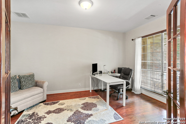 Image 21 of 44 For 18515 Rogers Place