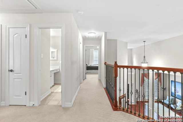 Image 27 of 44 For 18515 Rogers Place