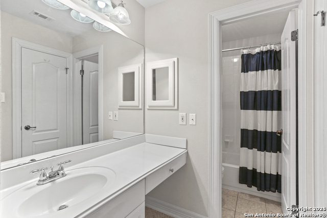 Image 37 of 44 For 18515 Rogers Place