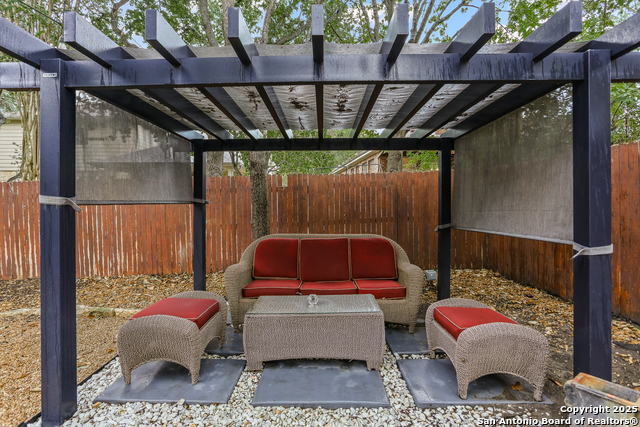 Image 39 of 44 For 18515 Rogers Place