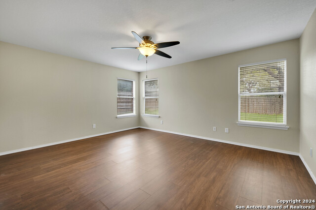 Listing photo id 11 for 10803 Marot Field