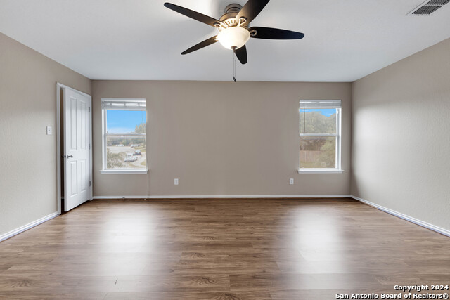 Listing photo id 20 for 10803 Marot Field