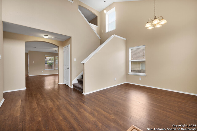 Listing photo id 2 for 10803 Marot Field