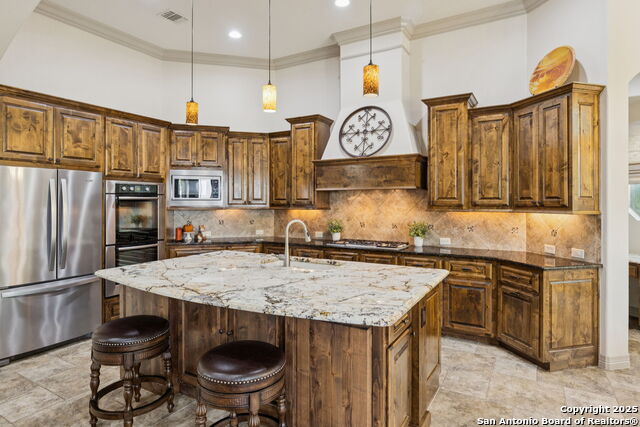 Listing photo id 11 for 211 Granville Way