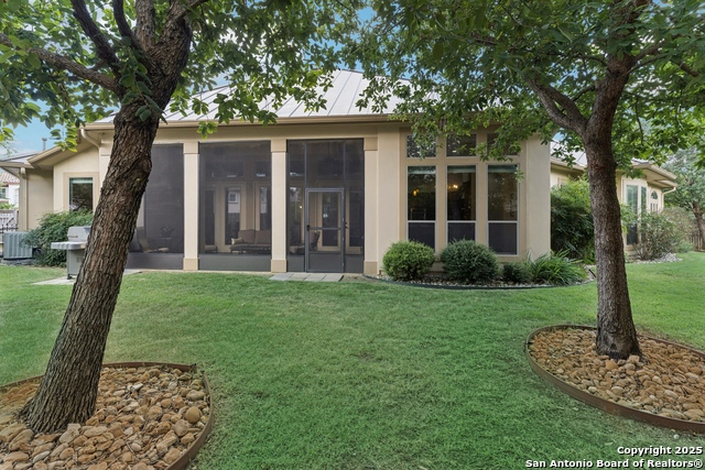 Listing photo id 31 for 211 Granville Way