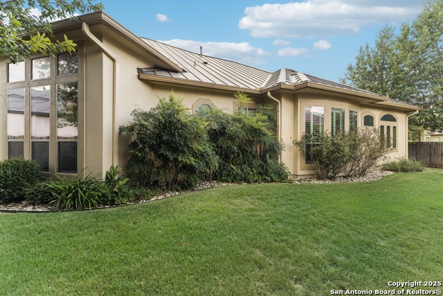 Listing photo id 33 for 211 Granville Way
