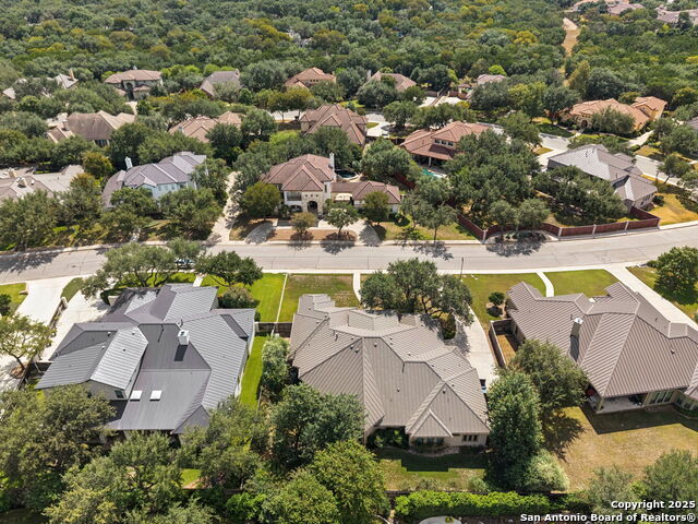 Listing photo id 41 for 211 Granville Way