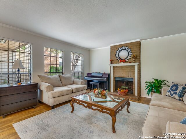 Image 4 of 25 For 7711 Callaghan Road  905