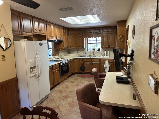 Listing photo id 2 for 496 County Road 347