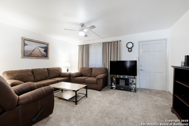 Image 3 of 26 For 8401 New Braunfels Ave N 145