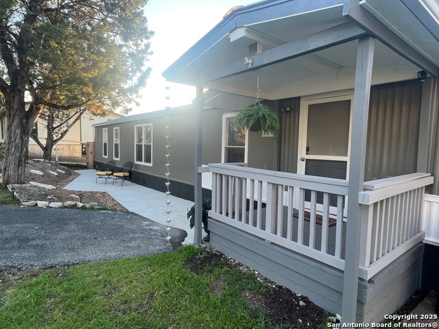 Details for 805 Lakeview Loop, Canyon Lake, TX 78133