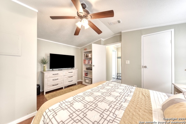 Image 18 of 43 For 805 Lakeview Loop