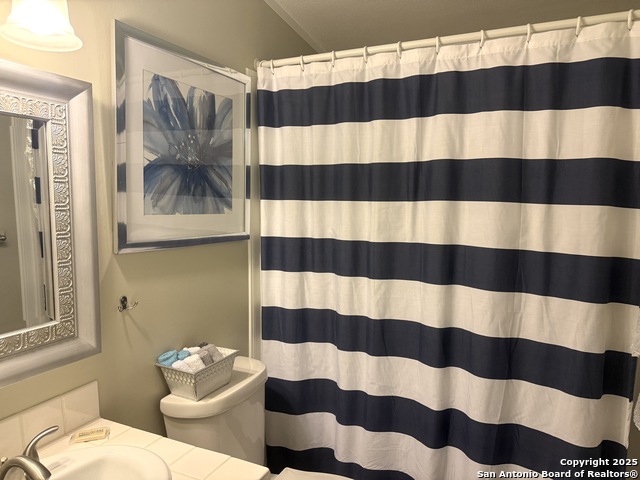 Image 24 of 43 For 805 Lakeview Loop