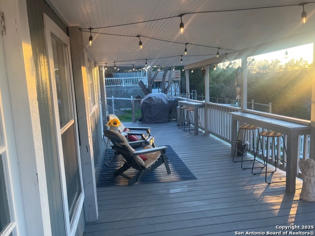 Image 27 of 43 For 805 Lakeview Loop