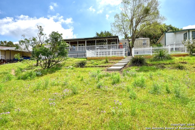 Image 34 of 43 For 805 Lakeview Loop