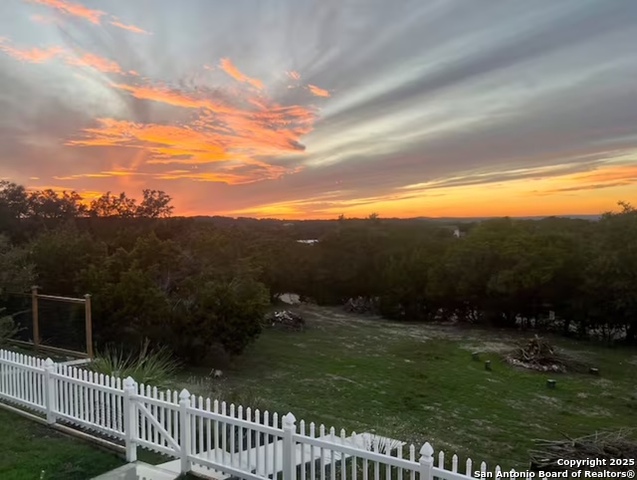 Image 42 of 43 For 805 Lakeview Loop