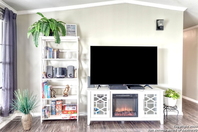 Image 8 of 43 For 805 Lakeview Loop