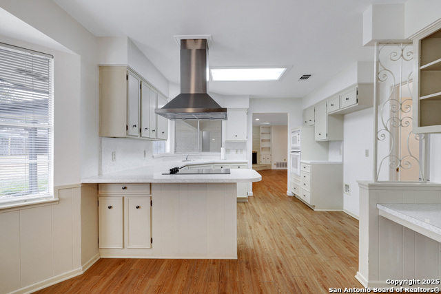 Image 2 of 28 For 621 Sunhaven Dr