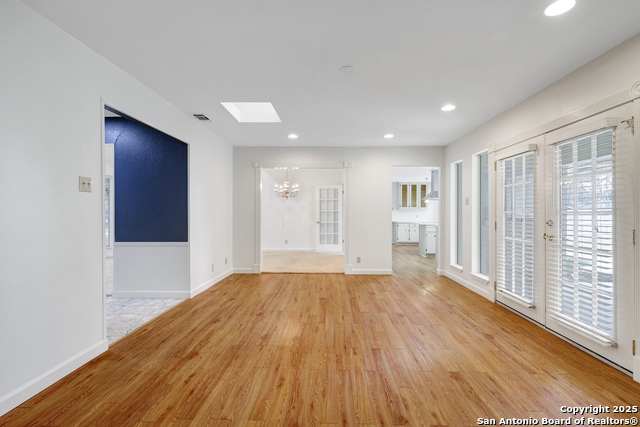 Image 7 of 28 For 621 Sunhaven Dr