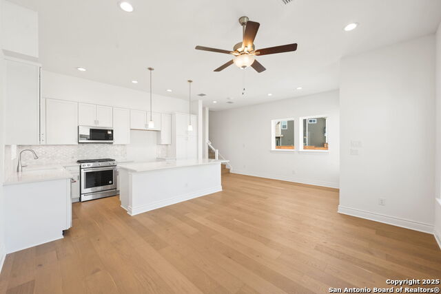 Image 6 of 16 For 895 N Academy