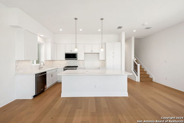 Image 7 of 16 For 895 N Academy