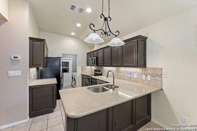 Image 28 of 32 For 215 Bonner Blvd