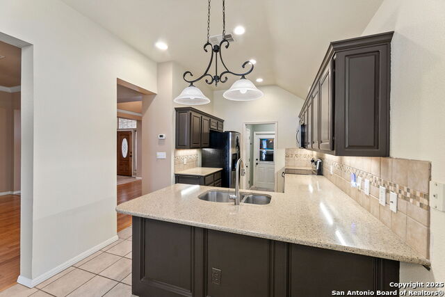 Image 29 of 32 For 215 Bonner Blvd