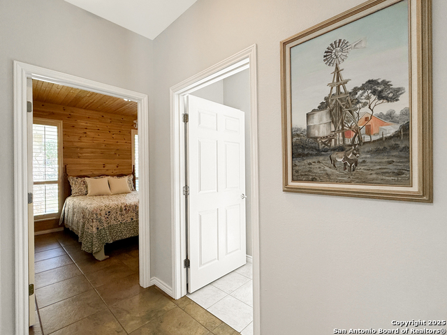 Listing photo id 10 for 2004 Athens  