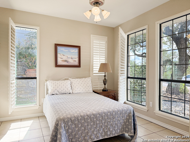 Listing photo id 13 for 2004 Athens  