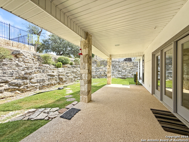 Listing photo id 16 for 2004 Athens  