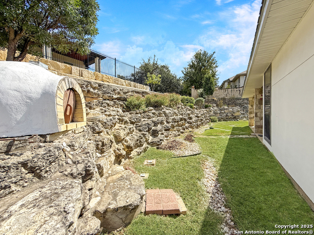 Listing photo id 17 for 2004 Athens  