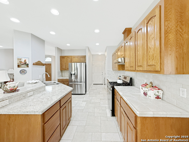 Listing photo id 2 for 2004 Athens  