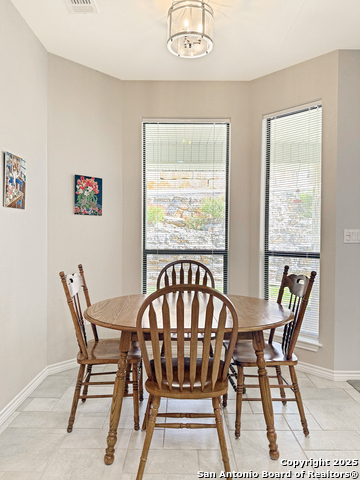 Listing photo id 4 for 2004 Athens  