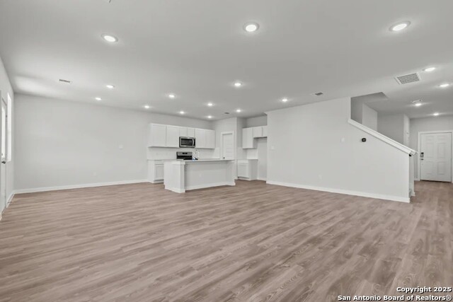 Listing photo id 4 for 10746 Fairchild Way