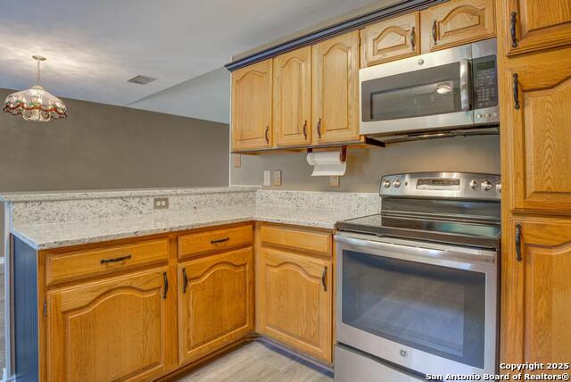 Image 11 of 27 For 13703 Stony Forest Dr