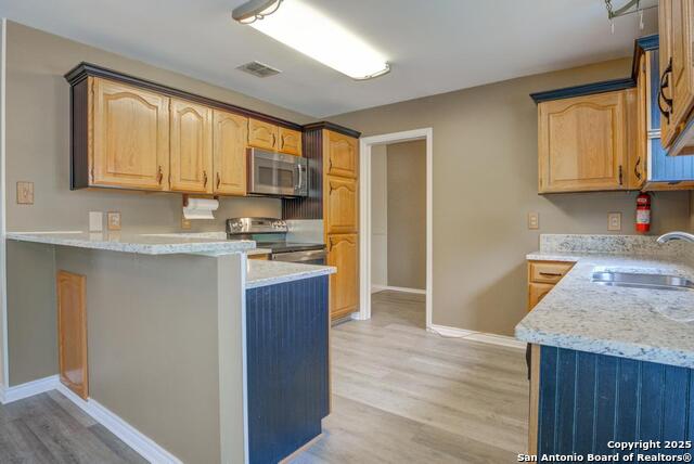 Image 12 of 27 For 13703 Stony Forest Dr